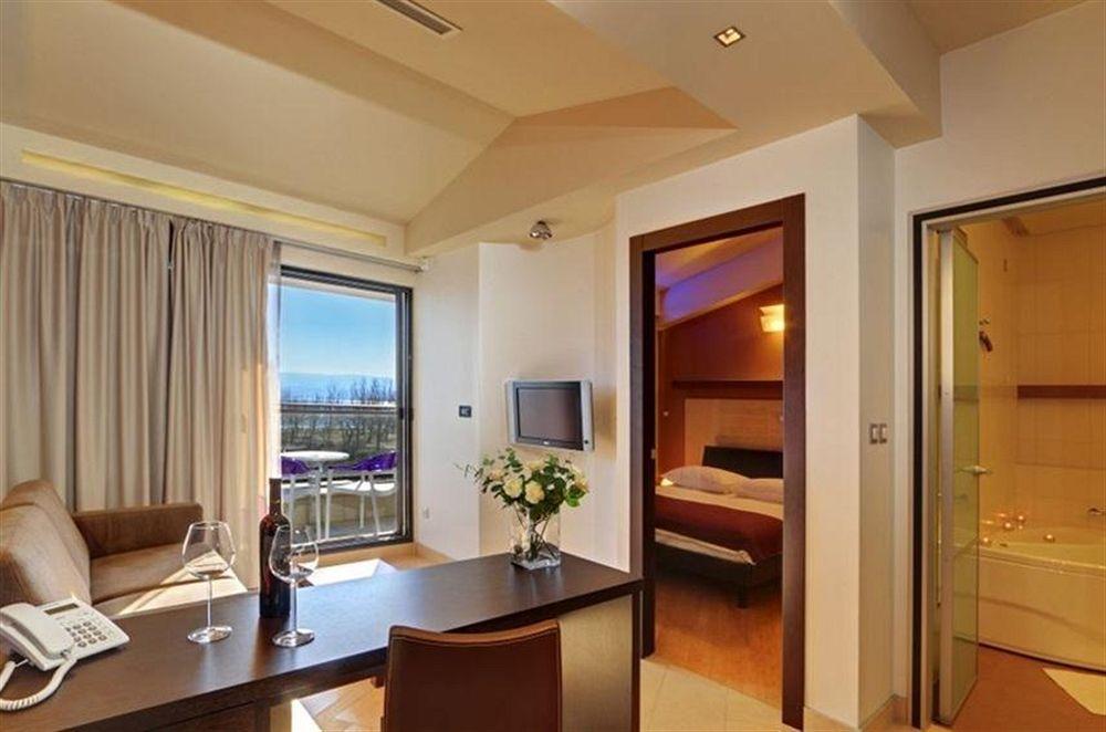 Hotel Diadem Omiš Extérieur photo