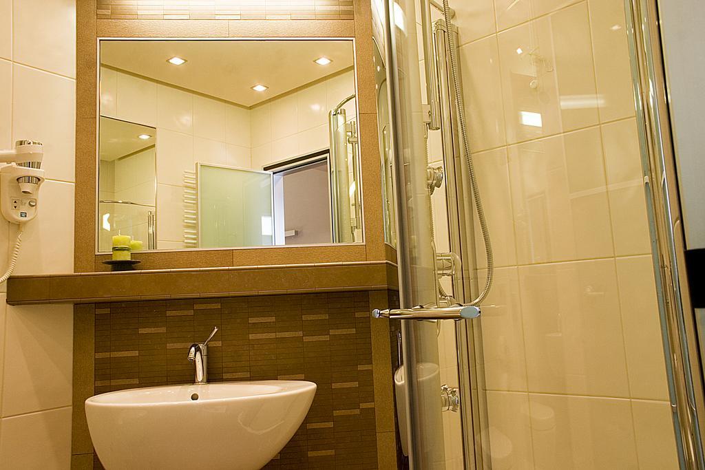 Hotel Diadem Omiš Chambre photo