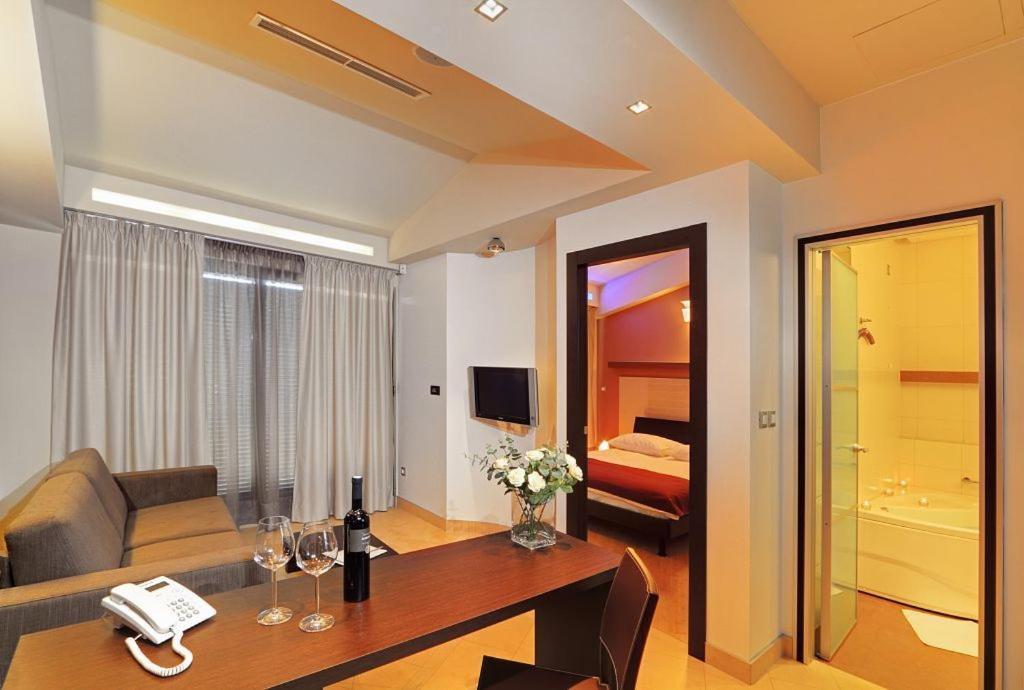 Hotel Diadem Omiš Chambre photo