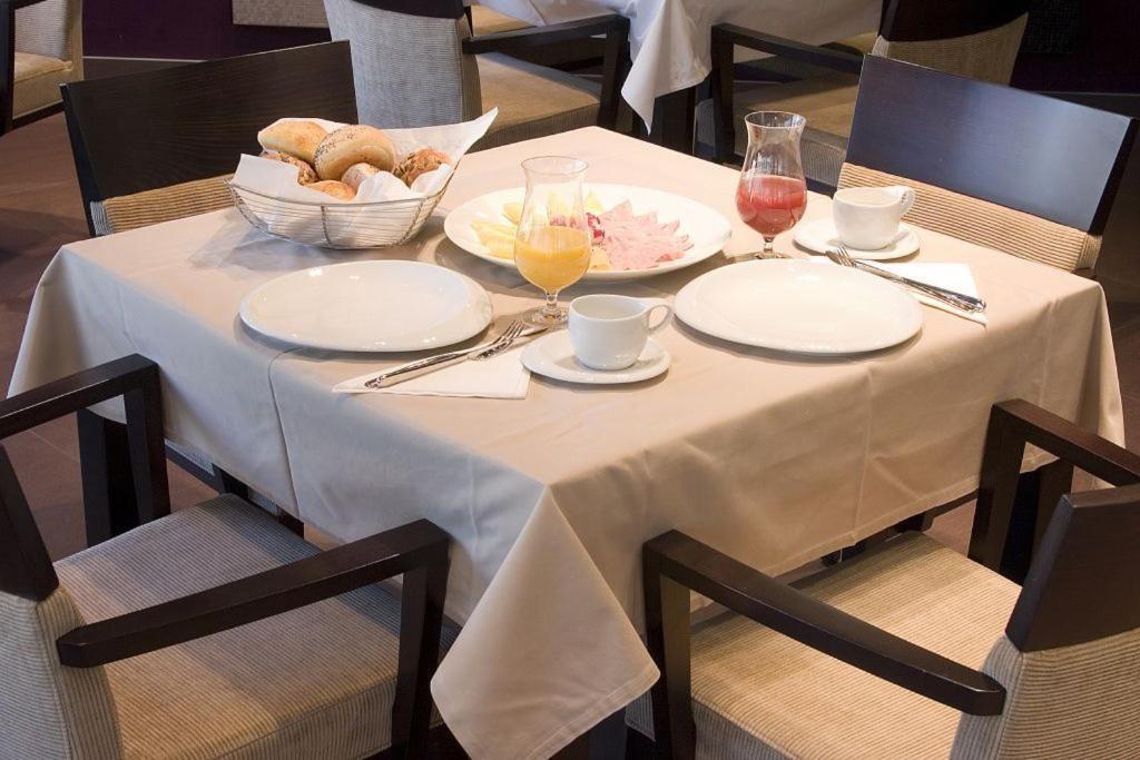 Hotel Diadem Omiš Restaurant photo
